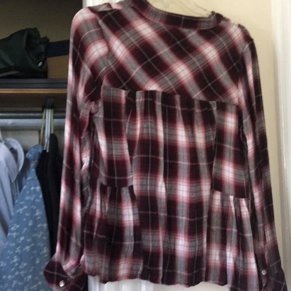Francesca’s Plaid Blouse - Picture 5 of 6